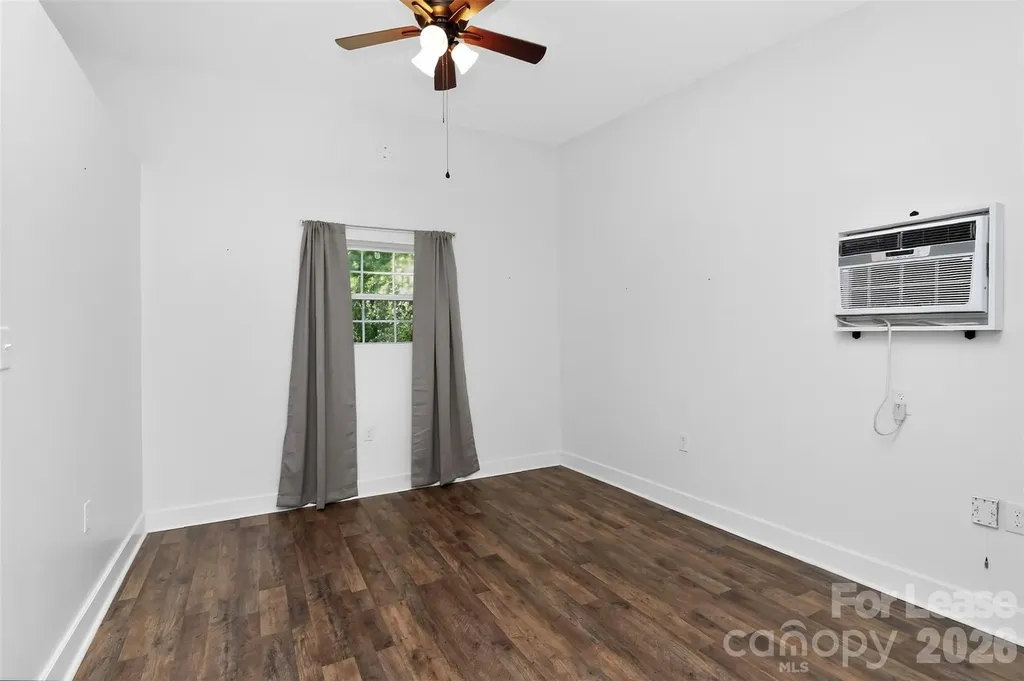 1954 Garibaldi Avenue Charlotte NC 28208