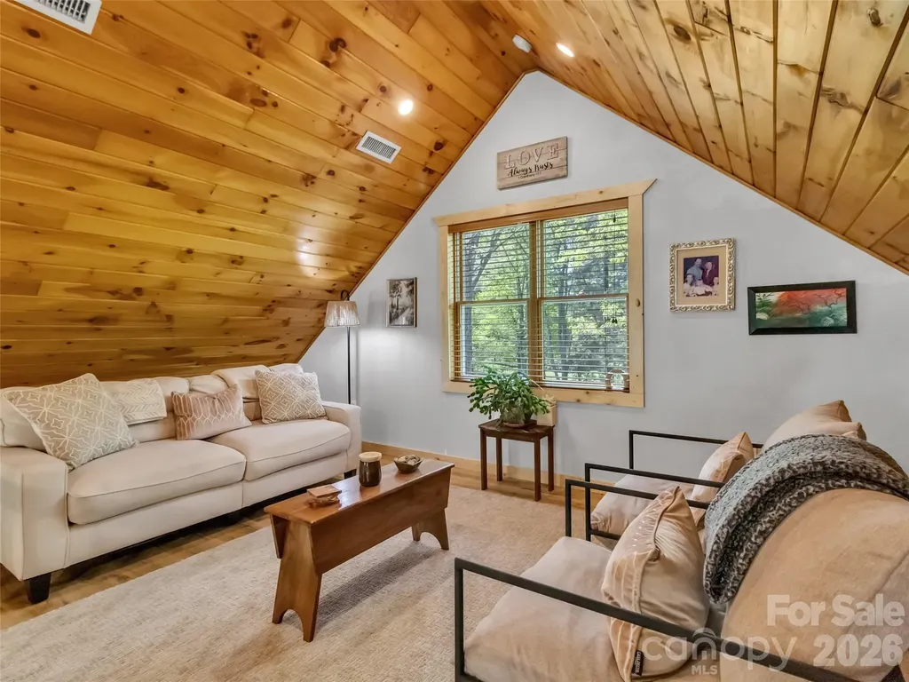 129 Hooper Haven Drive Waynesville NC 28786
