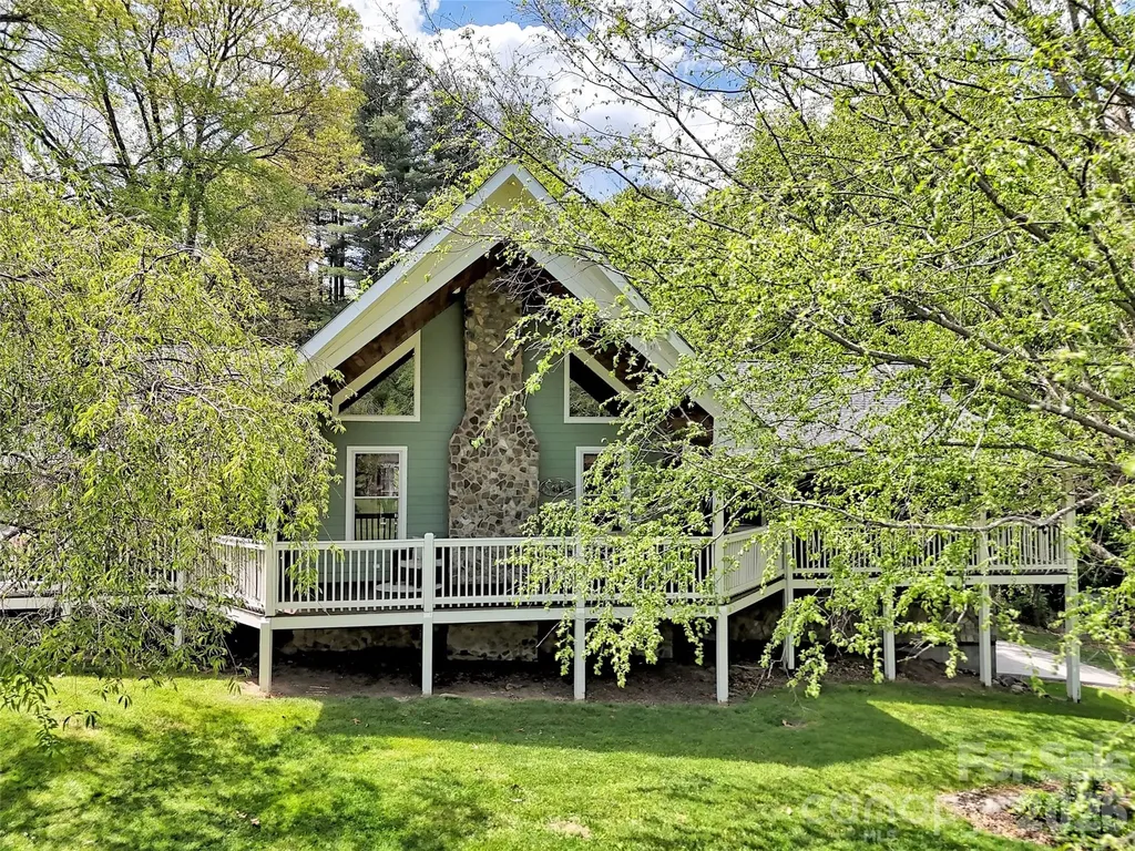 129 Hooper Haven Drive Waynesville NC 28786