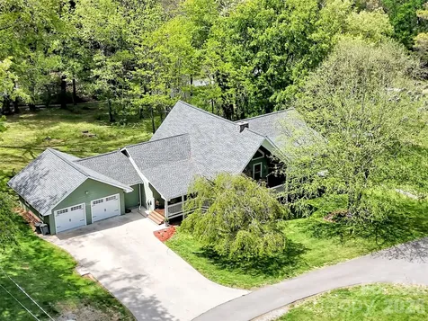 129 Hooper Haven Drive Waynesville NC 28786