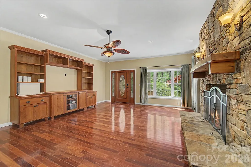 605 Toy Cove Road Sylva NC 28779