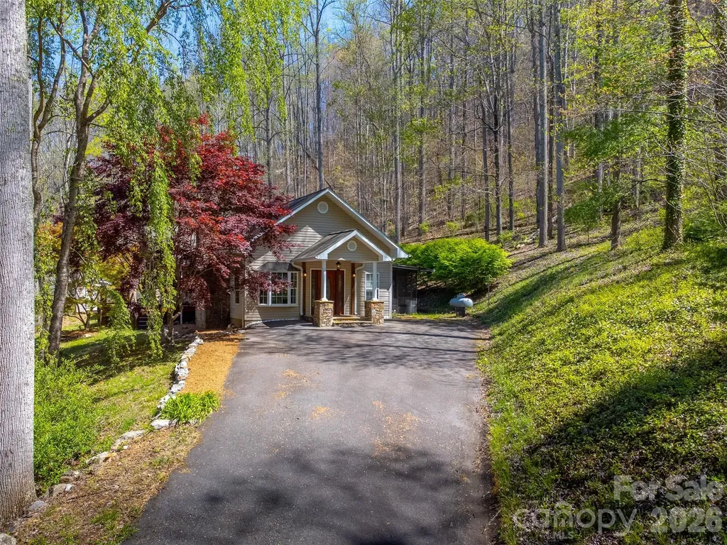 605 Toy Cove Road Sylva NC 28779