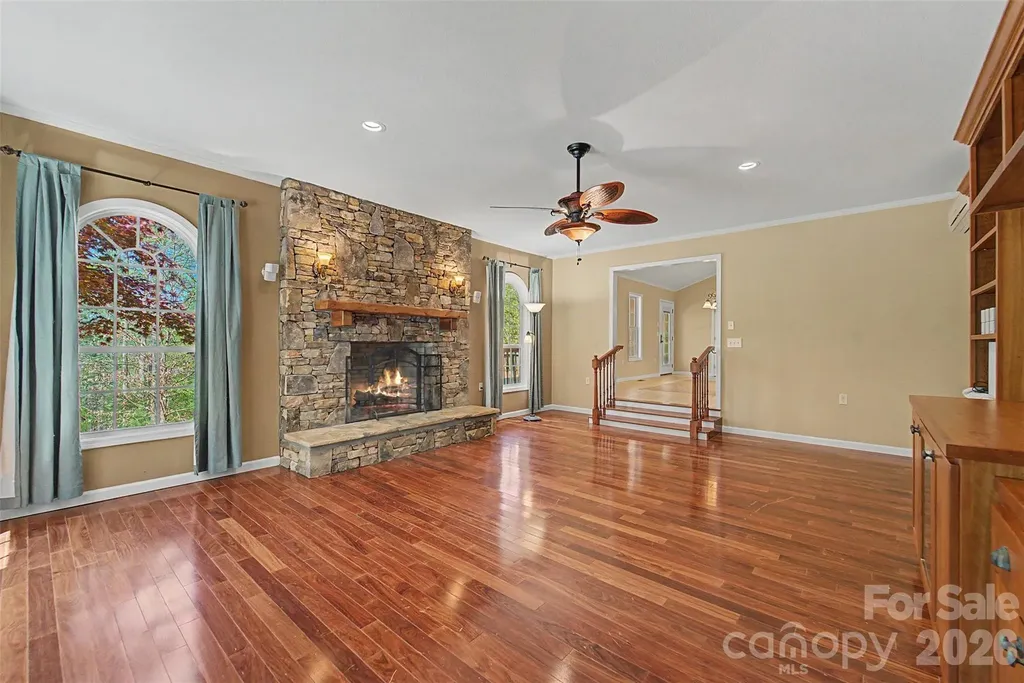 605 Toy Cove Road Sylva NC 28779