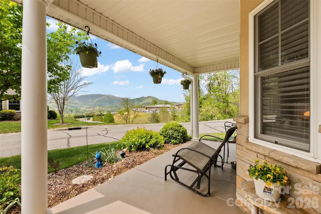 66 Kenai Trail Waynesville NC 28786