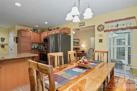 66 Kenai Trail Waynesville NC 28786