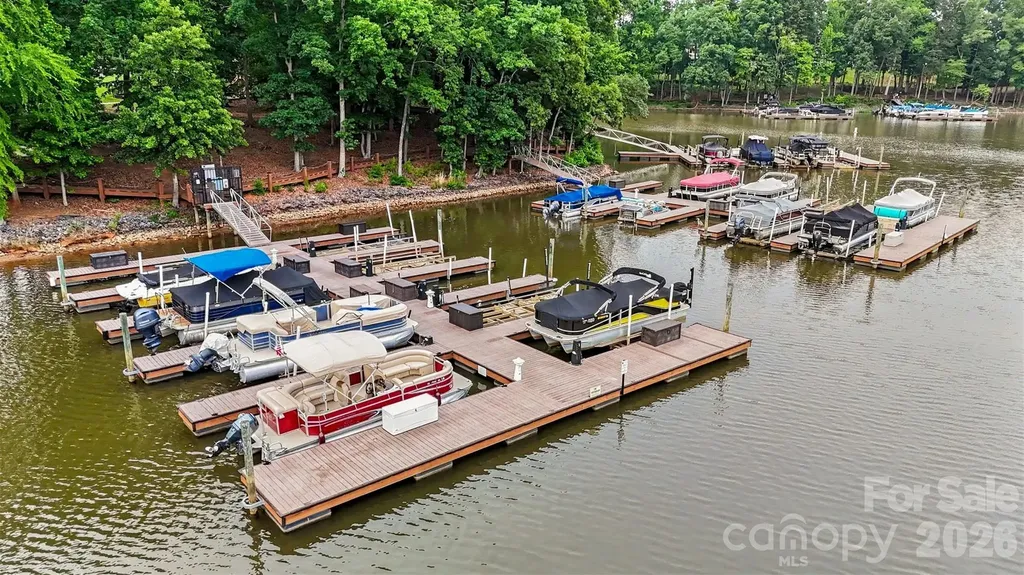 6043 Jepson Court Charlotte NC 28214