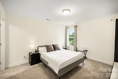 6043 Jepson Court Charlotte NC 28214