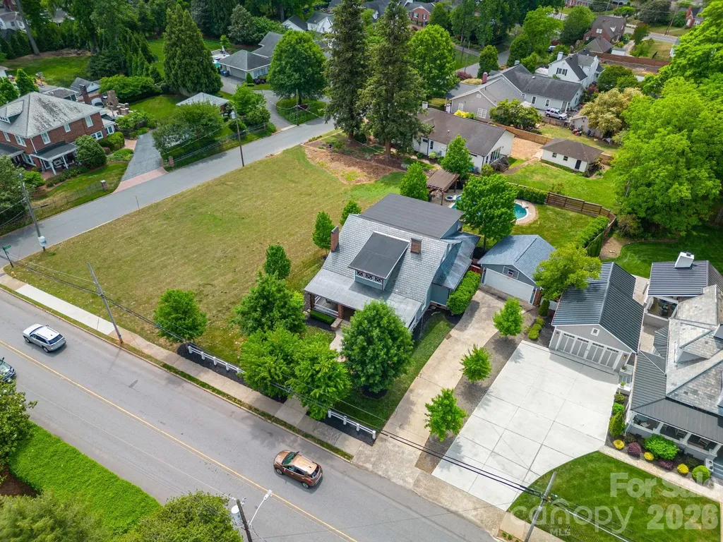 307 N Main Street Belmont NC 28012