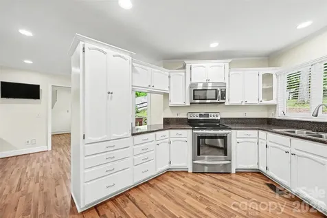 212 Rose Arbor Lane Matthews NC 28105