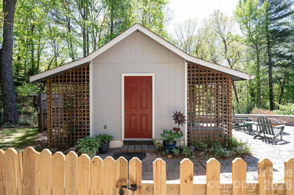 29 Blueberry Lane Fairview NC 28730
