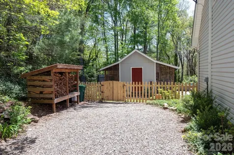 29 Blueberry Lane Fairview NC 28730