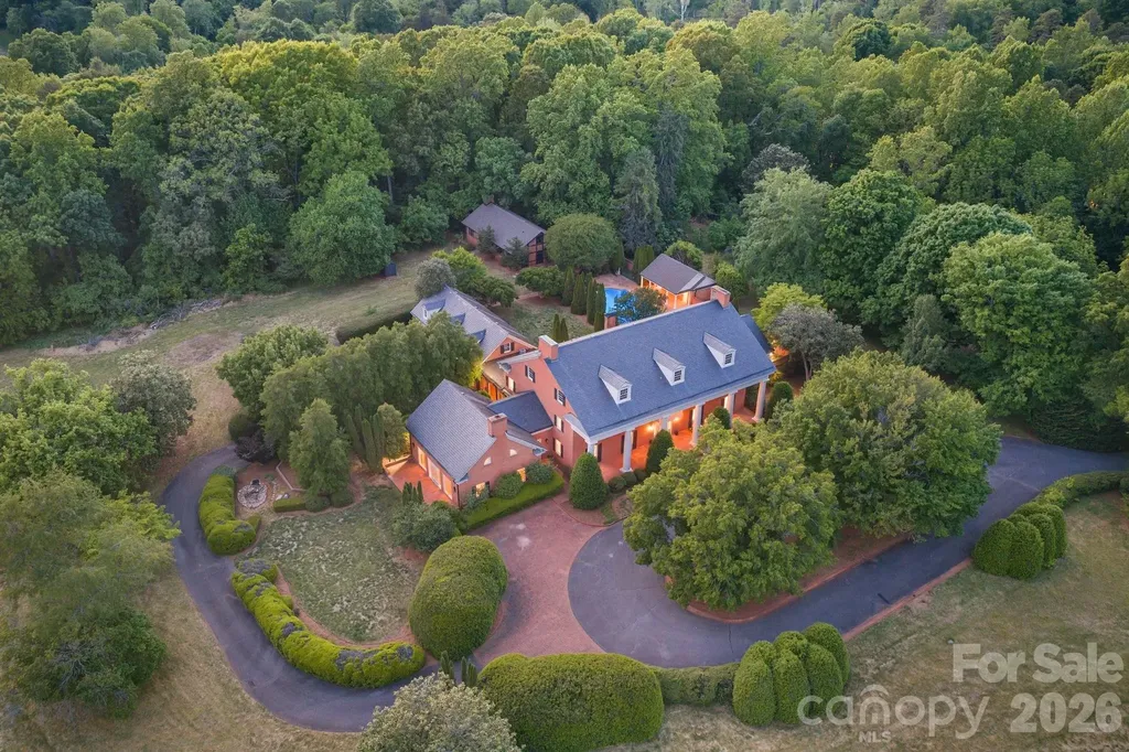 1486 Knolls Drive Newton NC 28658