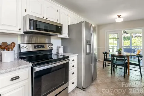 5 Mallory Meadows Court Arden NC 28704