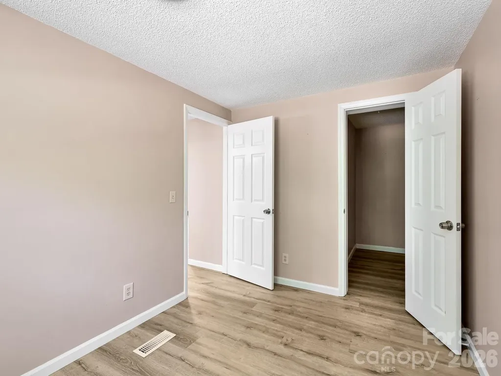 2275 Lamb Mountain Road Hendersonville NC 28792