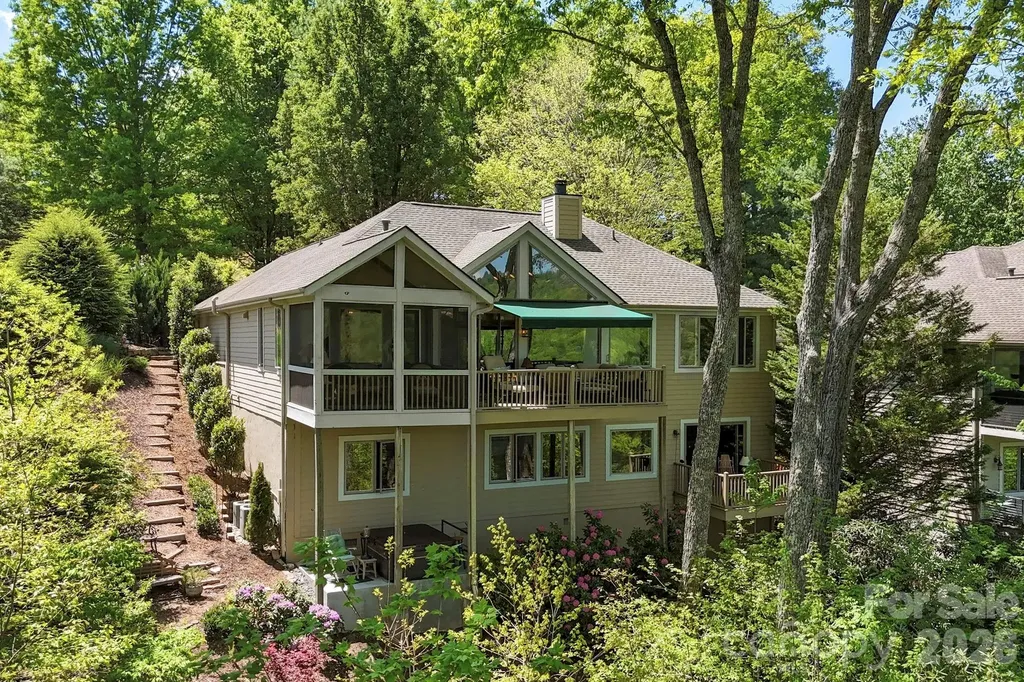 8 Spring Ridge Lane Hendersonville NC 28739