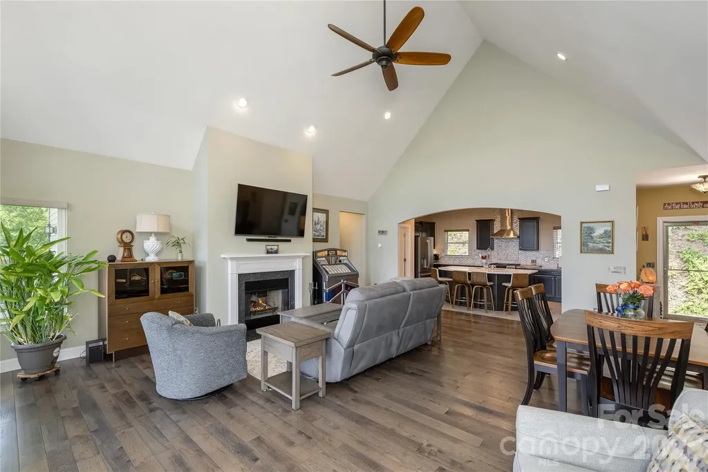 467 Crystal Heights Drive Hendersonville NC 28379