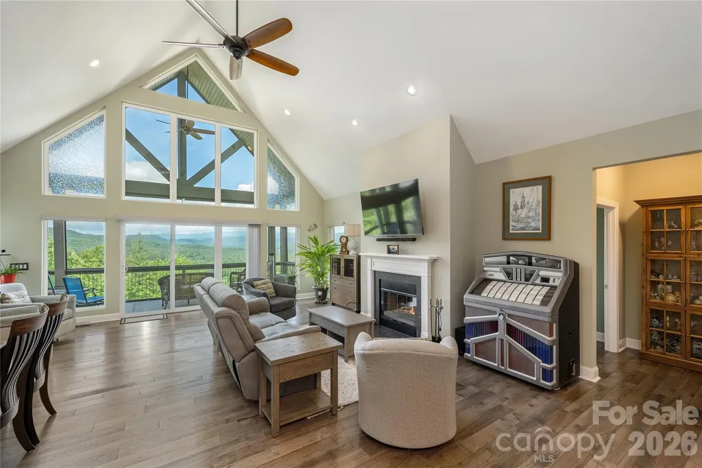467 Crystal Heights Drive Hendersonville NC 28379
