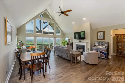467 Crystal Heights Drive Hendersonville NC 28379