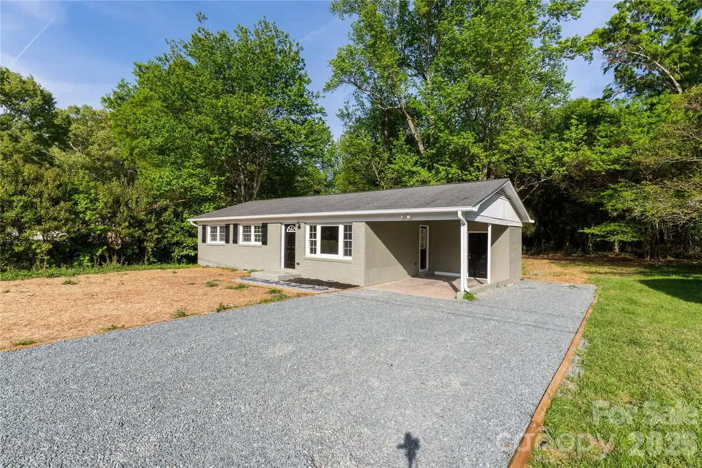 213 Washington Street Wingate NC 28174
