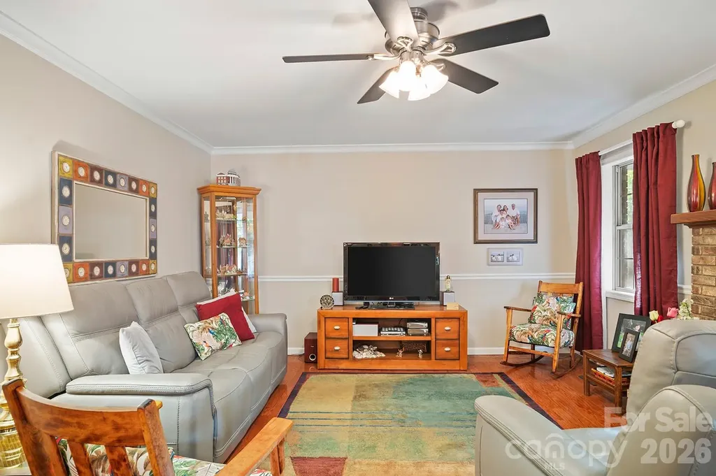 12 Steeplechase Court Hendersonville NC 28791