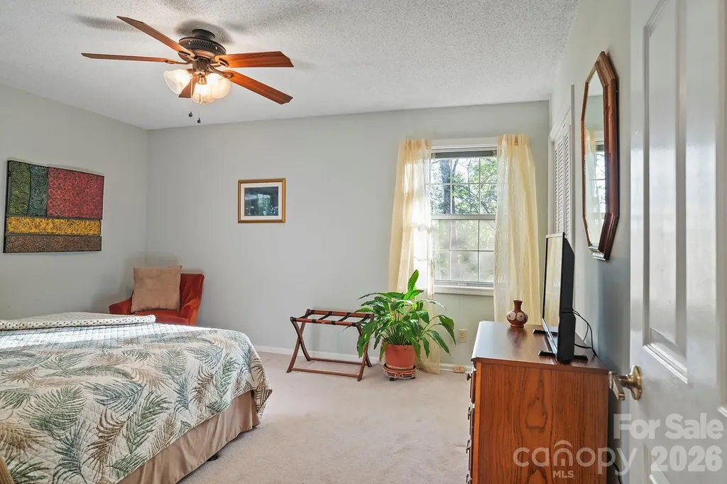 12 Steeplechase Court Hendersonville NC 28791