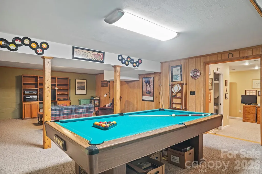 12 Steeplechase Court Hendersonville NC 28791