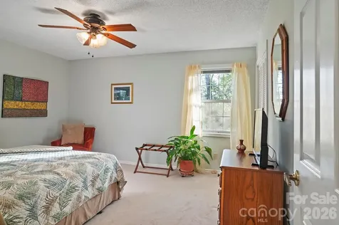 12 Steeplechase Court Hendersonville NC 28791