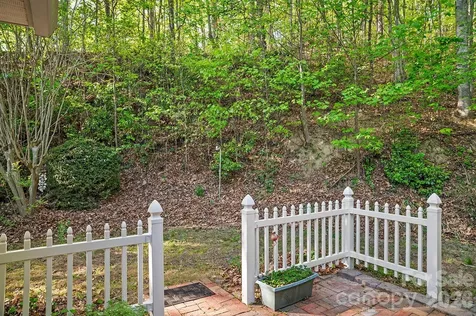 12 Steeplechase Court Hendersonville NC 28791