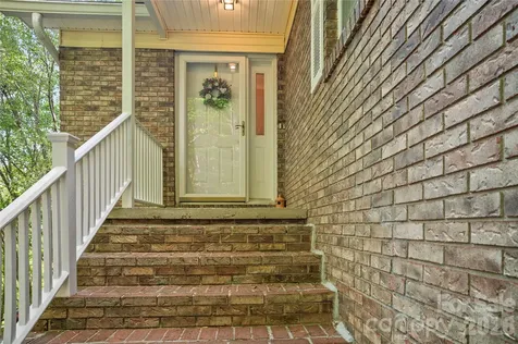 12 Steeplechase Court Hendersonville NC 28791