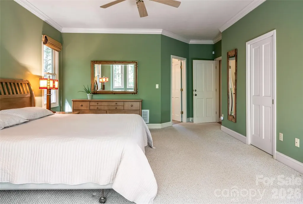 109 Little Cherokee Ridge Hendersonville NC 28739