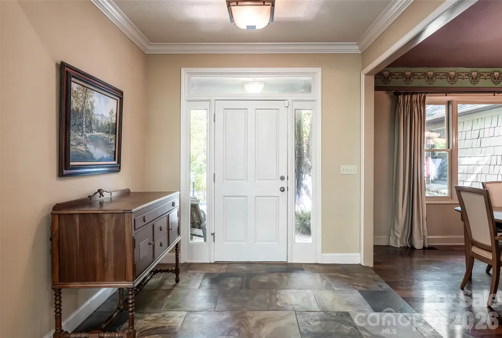 109 Little Cherokee Ridge Hendersonville NC 28739