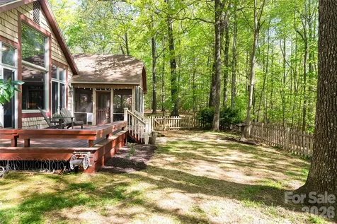 109 Little Cherokee Ridge Hendersonville NC 28739