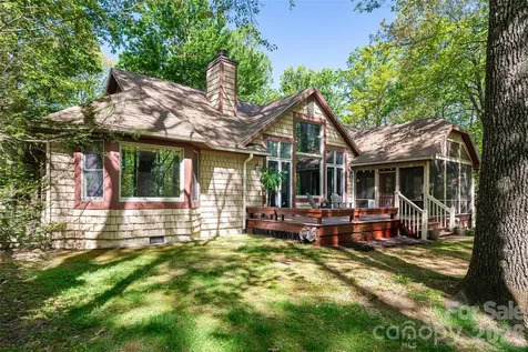 109 Little Cherokee Ridge Hendersonville NC 28739