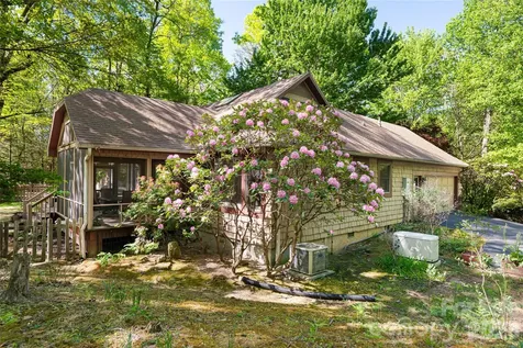 109 Little Cherokee Ridge Hendersonville NC 28739