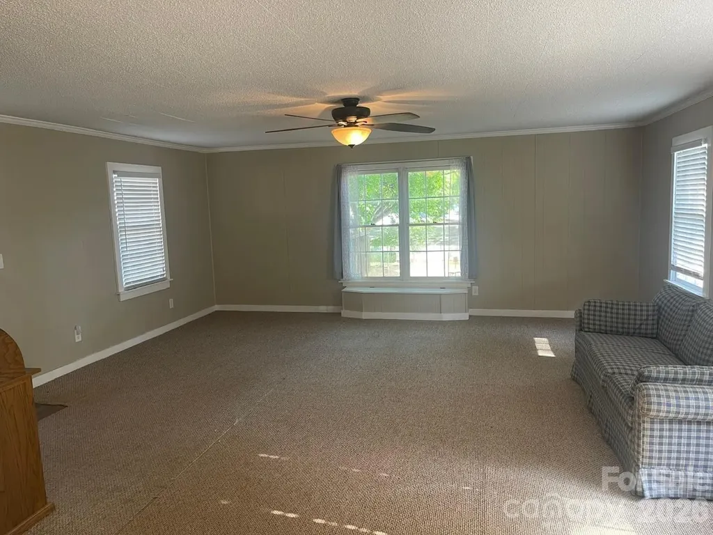 119 Pine Street Badin NC 28009