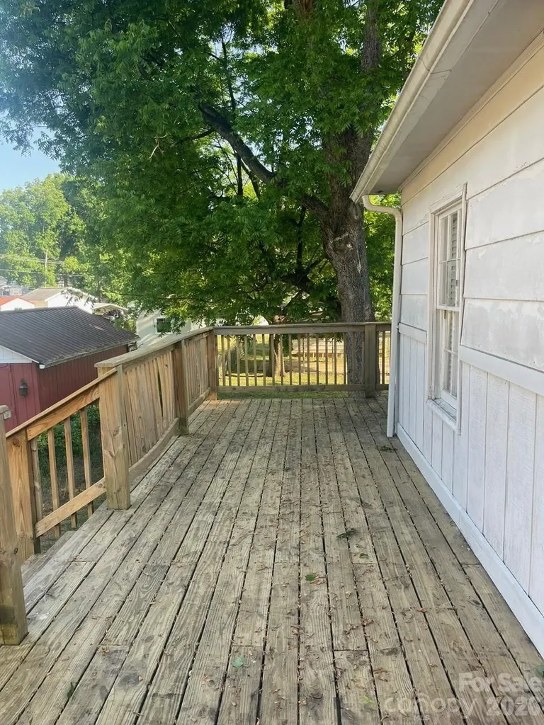 119 Pine Street Badin NC 28009