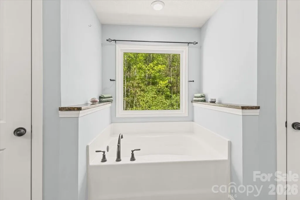 65 Leisure Lane Swannanoa NC 28778
