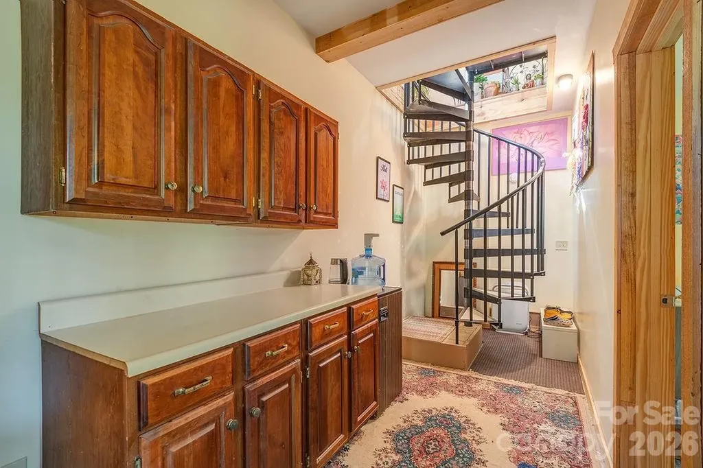 153 Vinewood Circle Asheville NC 28806