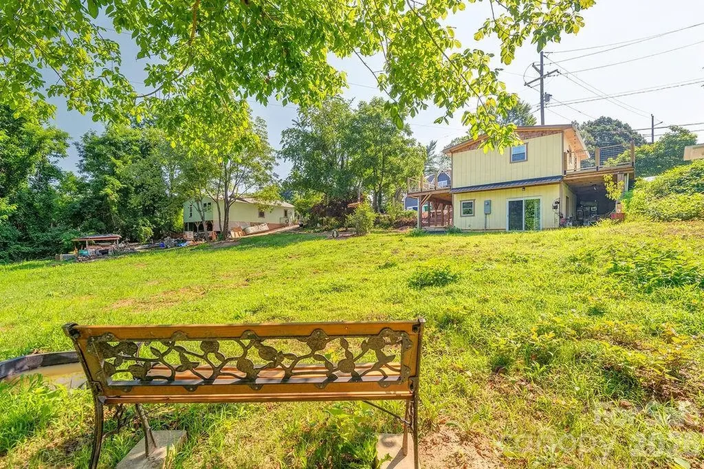 153 Vinewood Circle Asheville NC 28806