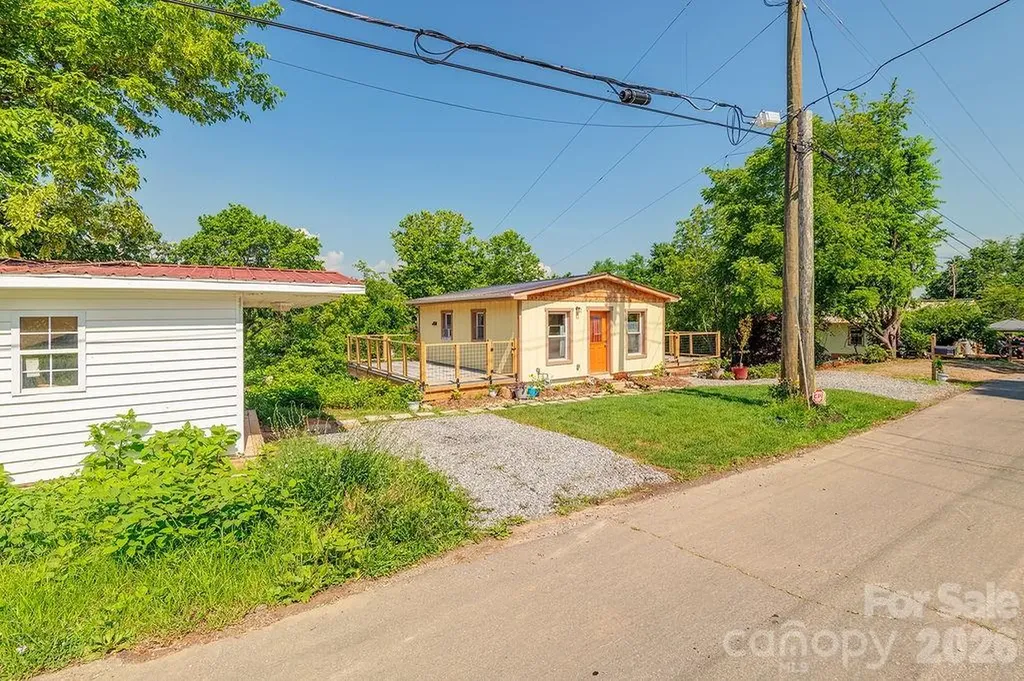 153 Vinewood Circle Asheville NC 28806
