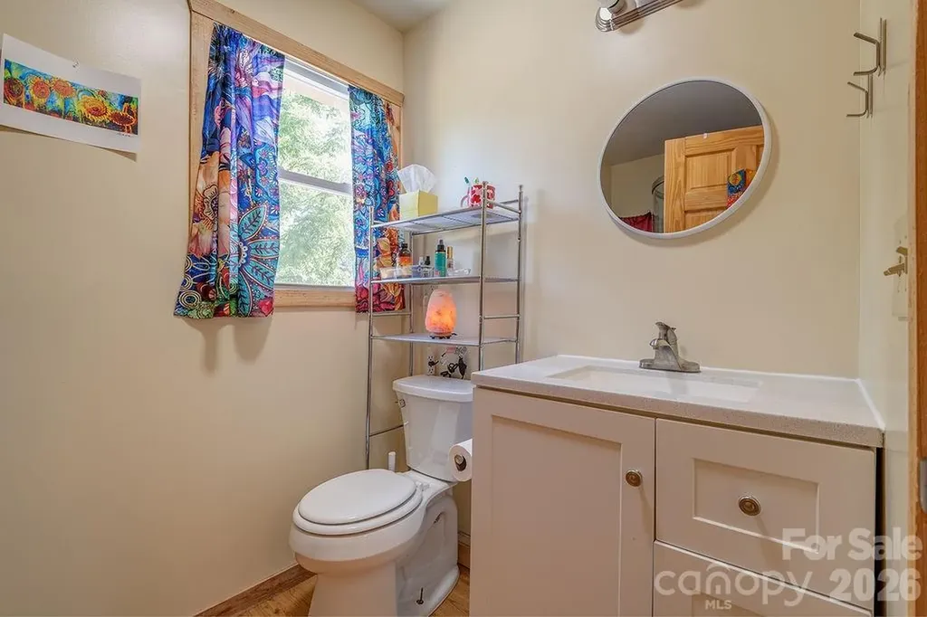 153 Vinewood Circle Asheville NC 28806
