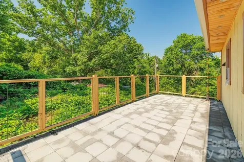 153 Vinewood Circle Asheville NC 28806
