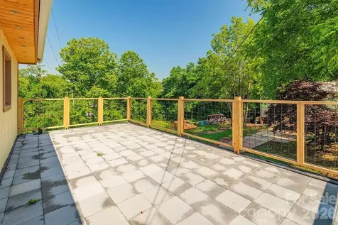 153 Vinewood Circle Asheville NC 28806