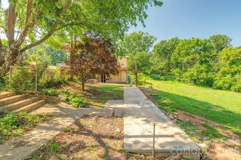 153 Vinewood Circle Asheville NC 28806