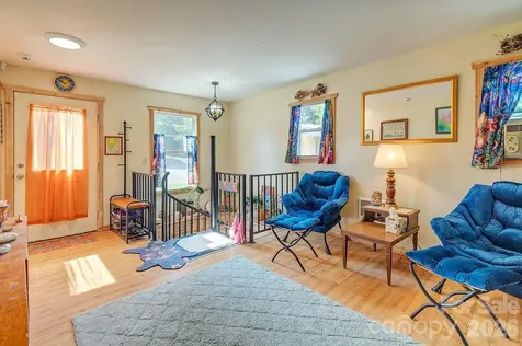 153 Vinewood Circle Asheville NC 28806