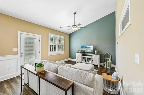 3868 Sage Court Denver NC 28037
