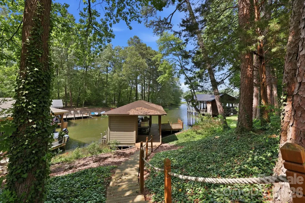 16311 Croatan Court Norwood NC 28128