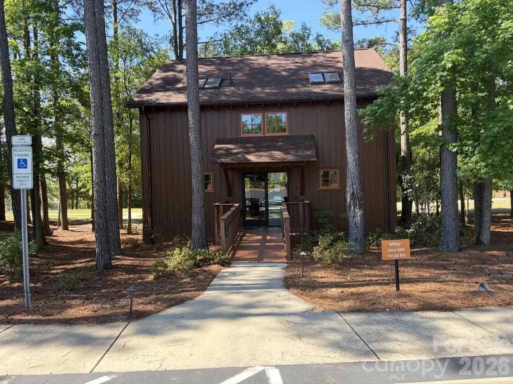 304 Picasso Trail Mount Holly NC 28120