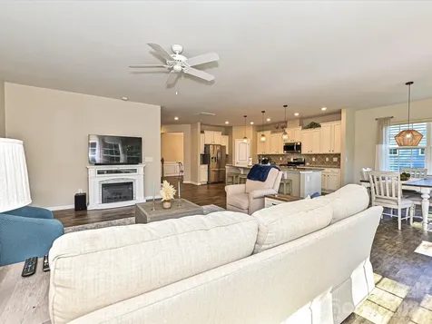 304 Picasso Trail Mount Holly NC 28120