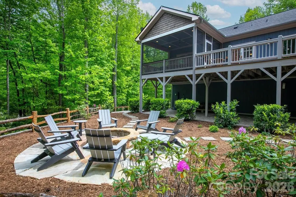 131 Bear Trace Road Brevard NC 28712